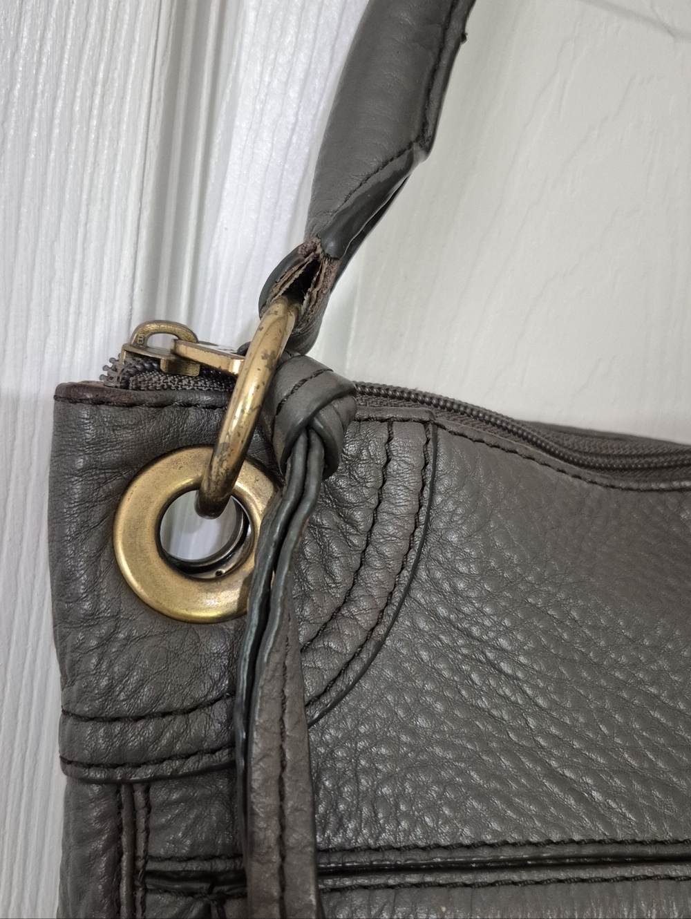 Fossil vintage gray leather shoulder hobo bag - Picture 4 of 16